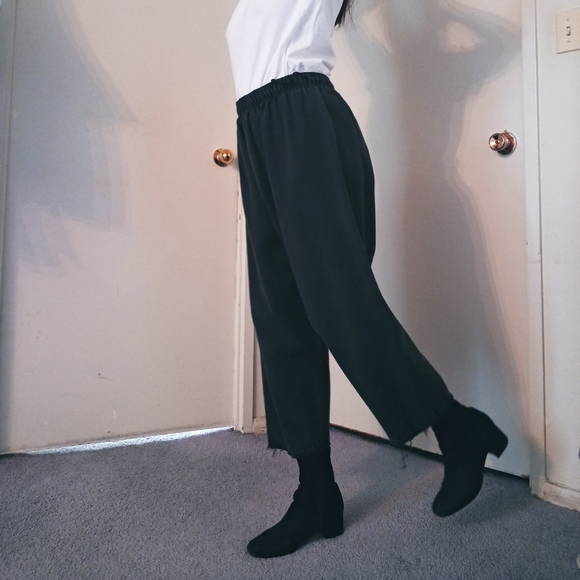 DONATED! Wide Leg Cropped Pants - Picture 4 of 8